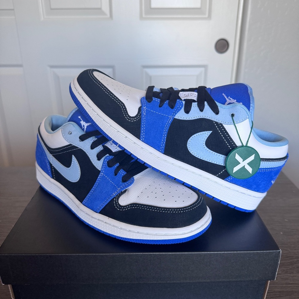Air Jordan 1 Low SE “Racer Blue”